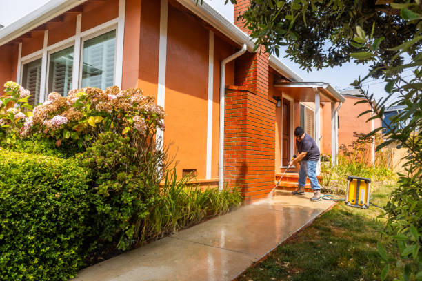 Why Choose Our Certified Pressure Washing Experts for Your Project Needs in Astatula, FL?